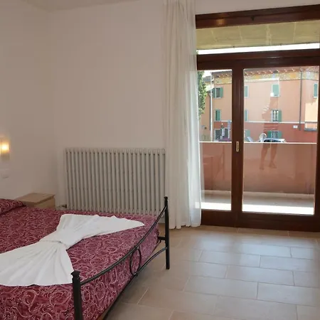 Trilocale Palazzo Appartement Garda (Verona)