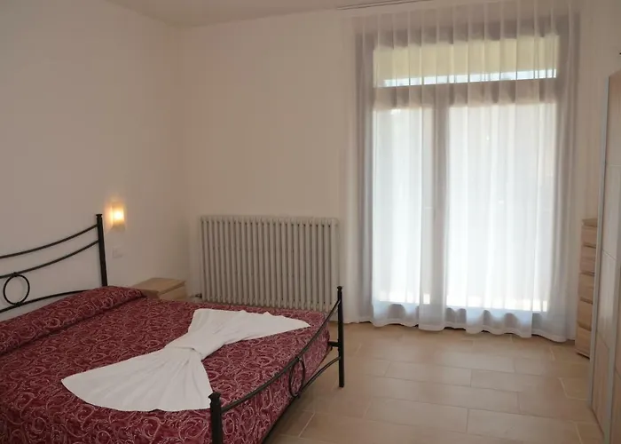 Trilocale Palazzo 公寓 加尔达