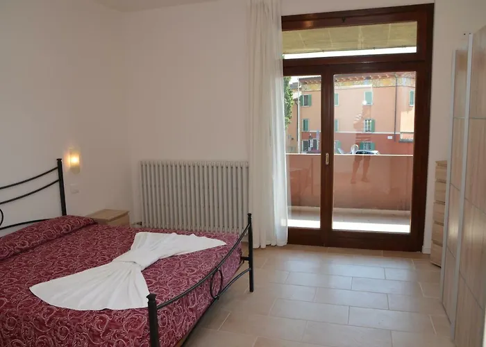 Trilocale Palazzo 公寓 加尔达